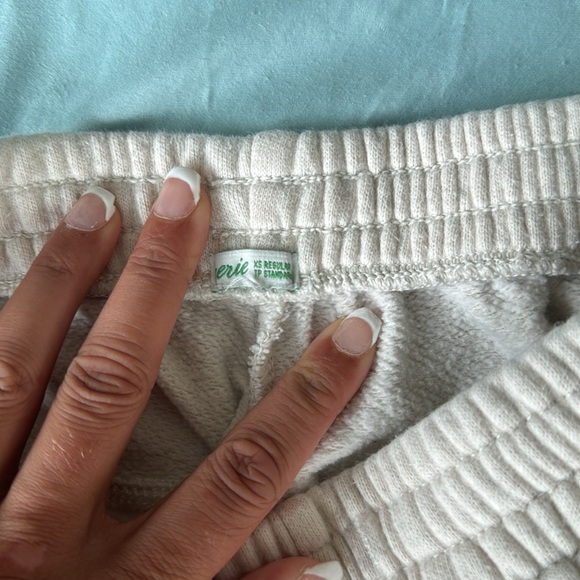 💖 LOVE Aerie Sweatpants (XS) – Classic White Comfort! - Picture 5 of 5